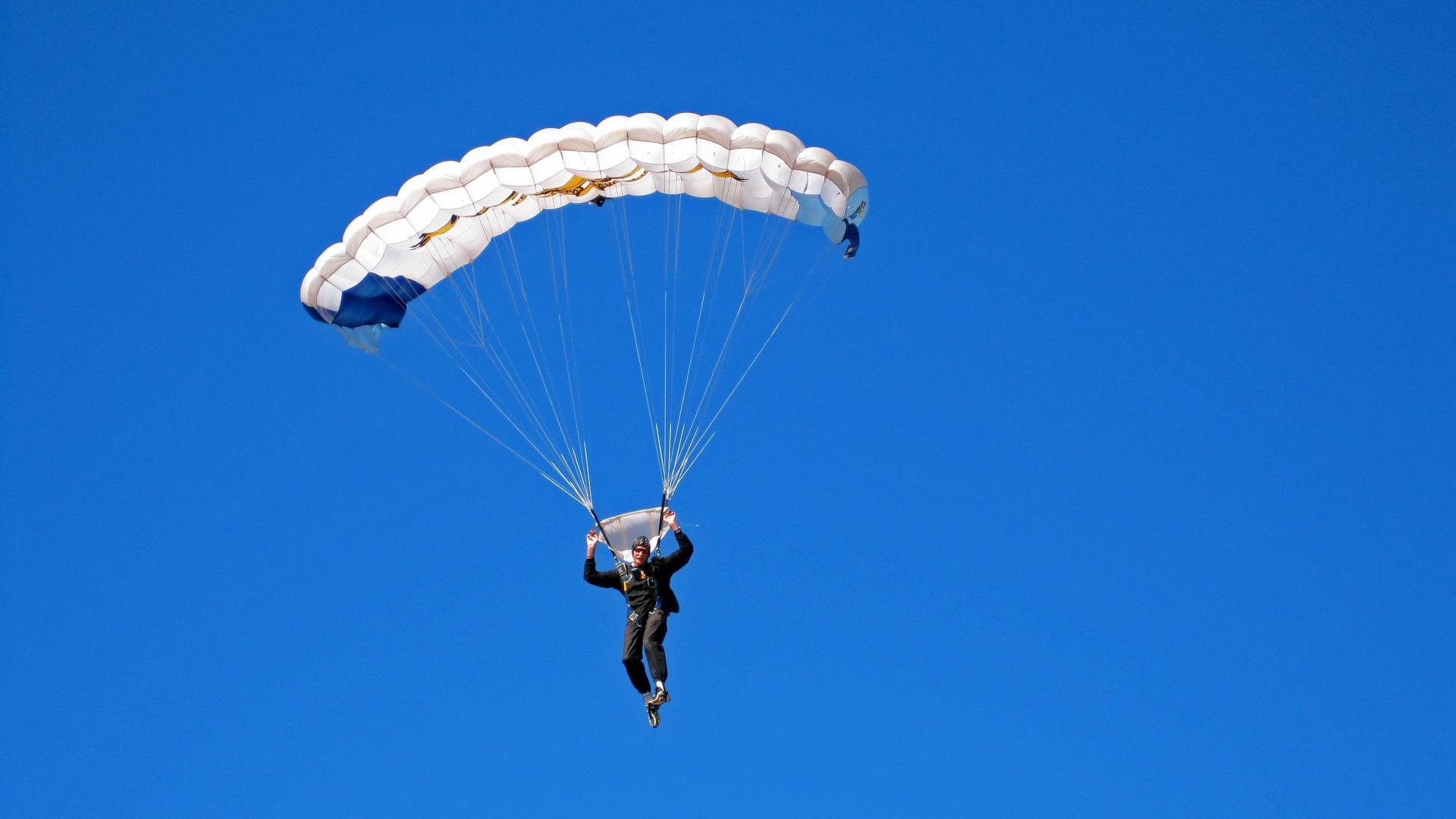 快船在连败后成功“绝地反击”，季后赛形势逐渐明朗！，nba快船绝杀