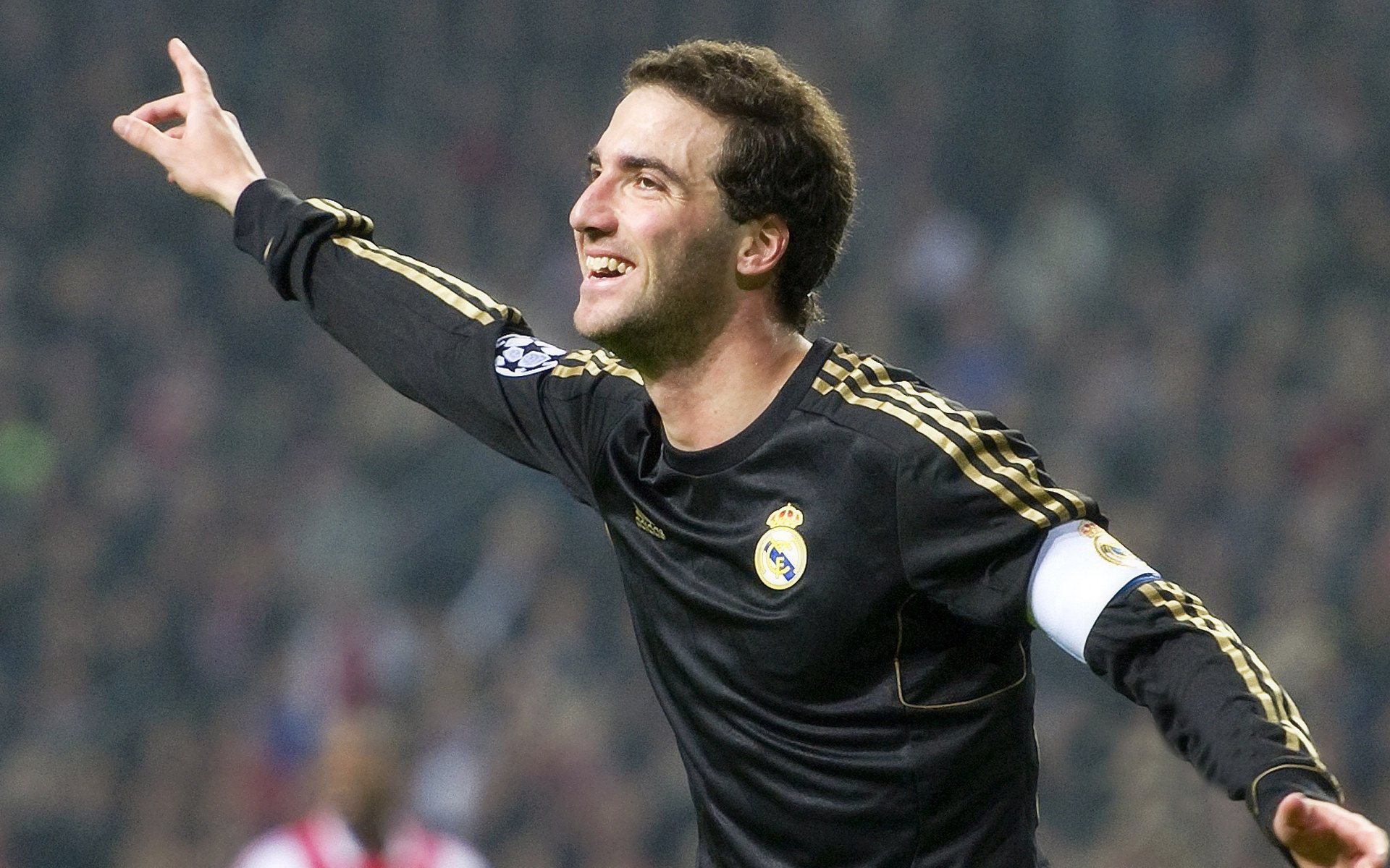 最佳助攻:精彩传球瞬间让人叹服,足球最佳助攻